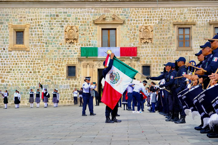 Destaca Ray Chagoya valores patrios en ceremonia del 15 de septiembre