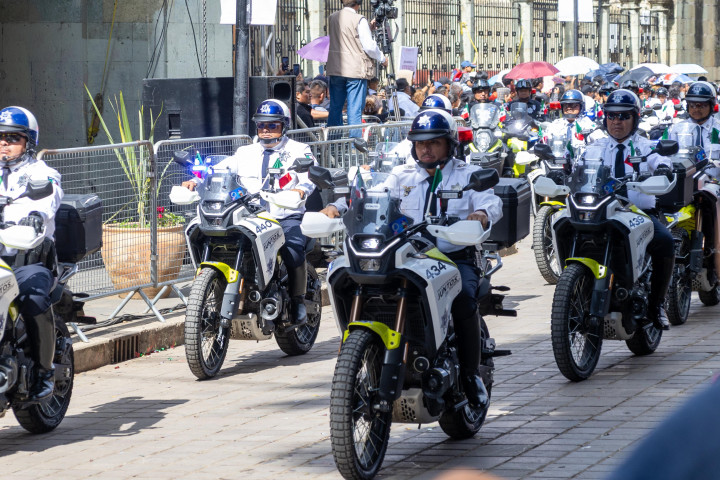 Desfile cívico-militar reafirma la unidad y seguridad en Oaxaca de Juárez