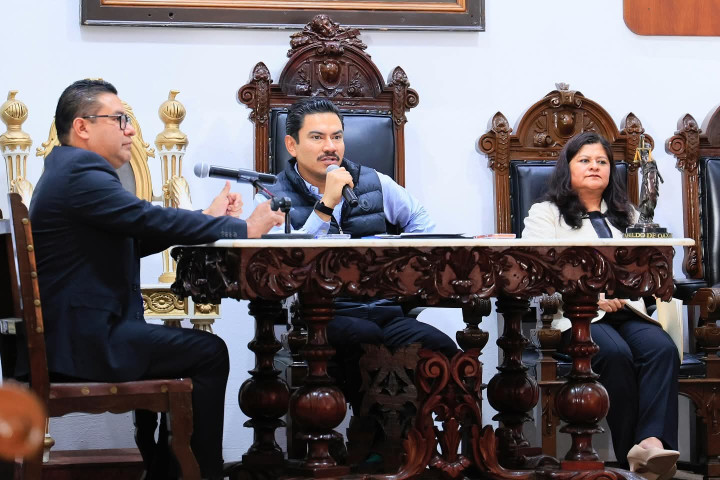 Ray Chagoya reconoce el esfuerzo del personal municipal durante la temporada de Día de Muertos