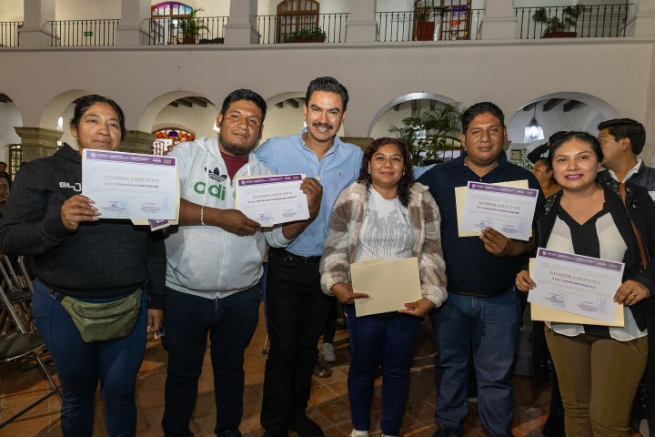 Entrega Ray Chagoya nombramientos a nuevos Comités Vecinales de Oaxaca de Juárez