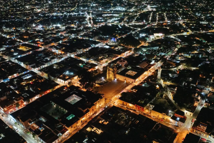 Oaxaca de Juárez brilla con la nueva iluminación de la Basílica de la Soledad