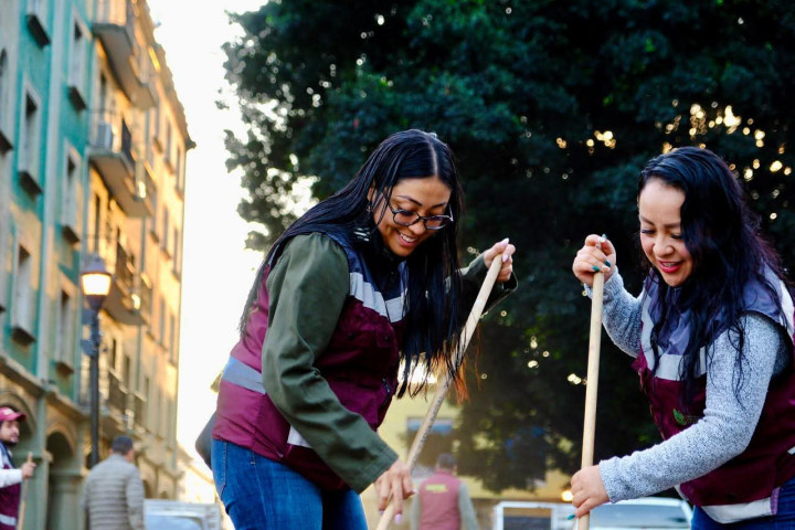 Con Tequio Vecinal refuerzan acciones para mantener limpia la capital durante la temporada decembrina