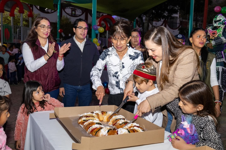 Ruta de Reyes lleva alegría a vecinitas y vecinitos de San Martín Mexicapam y San Juan Chapultepec
